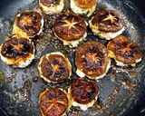簡単★椎茸の鶏つくね詰め☆バター醤油焼き作り方9写真