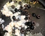 蟹と黒オリーブのオイルパスタ作り方3写真