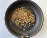 野菜サラダと食べる♪汁なしカレー担担めん作り方4写真