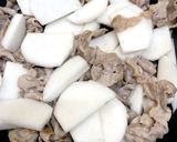 簡単★風邪予防にも★豚肉とかぶの味噌炒め作り方3写真
