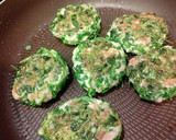 簡単で美味しい豆苗と鶏挽肉のつくね作り方3写真