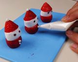 クリスマスカップケーキ／サンタと雪だるま作り方15写真