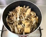 舞茸の香り豊か＊味しみ手羽と厚揚の旨煮作り方11写真