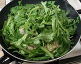 春菊と豚肉のニラ玉風作り方3写真
