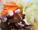 手作り餃子で野菜たっぷり水餃子鍋❤︎⃜作り方1写真