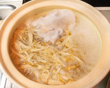 鶏肉とごぼうと芹と舞茸の鍋作り方3写真