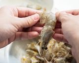 オーヴンで簡単♪ 海老のアヒージョ作り方1写真