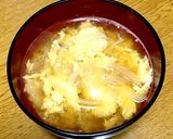玉ねぎと卵の味噌汁作り方5写真