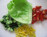キュート❤夏野菜バタぽん炒め❤レタスのせ作り方1写真