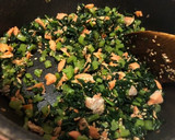 塩鮭と大根菜のごま油炒め作り方3写真