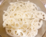 ★牛肉と蓮根、舞茸のオイマヨ醤油炒め★作り方1写真