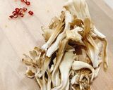 ★牛肉と蓮根、舞茸のオイマヨ醤油炒め★作り方2写真