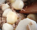 カツオがきいた、里芋のそぼろ煮作り方2写真