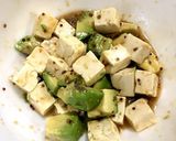 アボカド豆腐のゴマポンマスタード和え作り方3写真