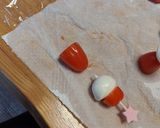 クリスマス付け合せ　トマトチーズサンタ作り方2写真