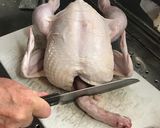 パンを詰める★絶品ローストチキン丸鶏♪作り方4写真