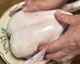 パンを詰める★絶品ローストチキン丸鶏♪作り方6写真