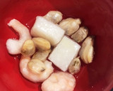 簡単！椎茸とシーフード香るお味噌汁作り方2写真