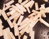 大根のオリーブオイル炒めチーズ和え作り方1写真