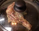 フライパンと鍋つかみで作るローストチキン作り方6写真