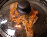 フライパンと鍋つかみで作るローストチキン作り方7写真