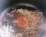 手捏ね！じゃこと大葉のにんにくチーズピザ作り方3写真