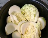 ストウブでキャベツと鶏肉の煮込み作り方2写真