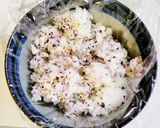 急いでいる時のゆかりと胡麻のお握り作り方2写真