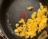 甘辛おいしい！たまごとひき肉二色そぼろ丼作り方3写真