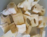 鶏ももと根菜の粕汁作り方2写真