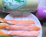 本物のカニで、大根と胡瓜の新鮮サラダを作り方1写真