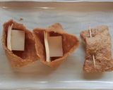 材料４つ★味付け稲荷の餅チーズ揚げ作り方2写真