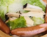 洋風鍋●レタス1玉とソーセージの豆乳鍋作り方2写真