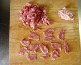 ヘルシー！ノンオイル！にら肉じゃが！作り方1写真