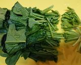 簡単【ほうれん草とえのきのとびっこ和え】作り方1写真