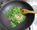 豆苗と鶏のむね肉の中華風炒め作り方2写真