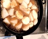 フライパンで 里芋と大根 挽肉あんかけ作り方3写真