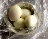 鬼すだれ又はお箸で塩麹味のお花のゆで卵作り方1写真