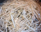 簡単！もやしとカニカマの和え物作り方1写真