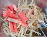 簡単！もやしとカニカマの和え物作り方4写真