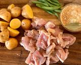 簡単料理【鶏とじゃがいものコンソメ蒸し】作り方1写真