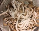 簡単♩水菜しめじの塩昆布炒めのマヨ和え作り方1写真
