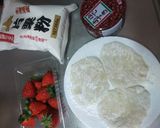 餅を茹でて苺➕茹で小豆で❤️いちご大福に作り方2写真