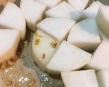 圧力鍋で!厚切り大根と手羽中の時短煮物 作り方1写真