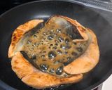 秋鮭のバターと昆布つゆ炒め♪作り方3写真