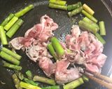 アスパラキャベツと豚肉のすき焼き炒め作り方2写真