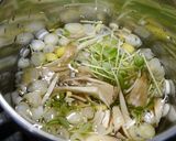 簡単！しらすと舞茸のお味噌汁作り方1写真