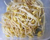 塩と醤油でシンプルに♪大豆もやしの卵炒め作り方1写真