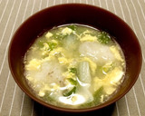 寒い時♡とろろ芋と白菜のかき玉味噌汁作り方5写真