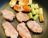 豚肉と餅ちくわのハニーバター醤油作り方5写真